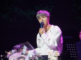 정동하, 데뷔 20주년 기념 단독 콘서트 성료! “산불 기부” 팬들에 감사 기사 이미지